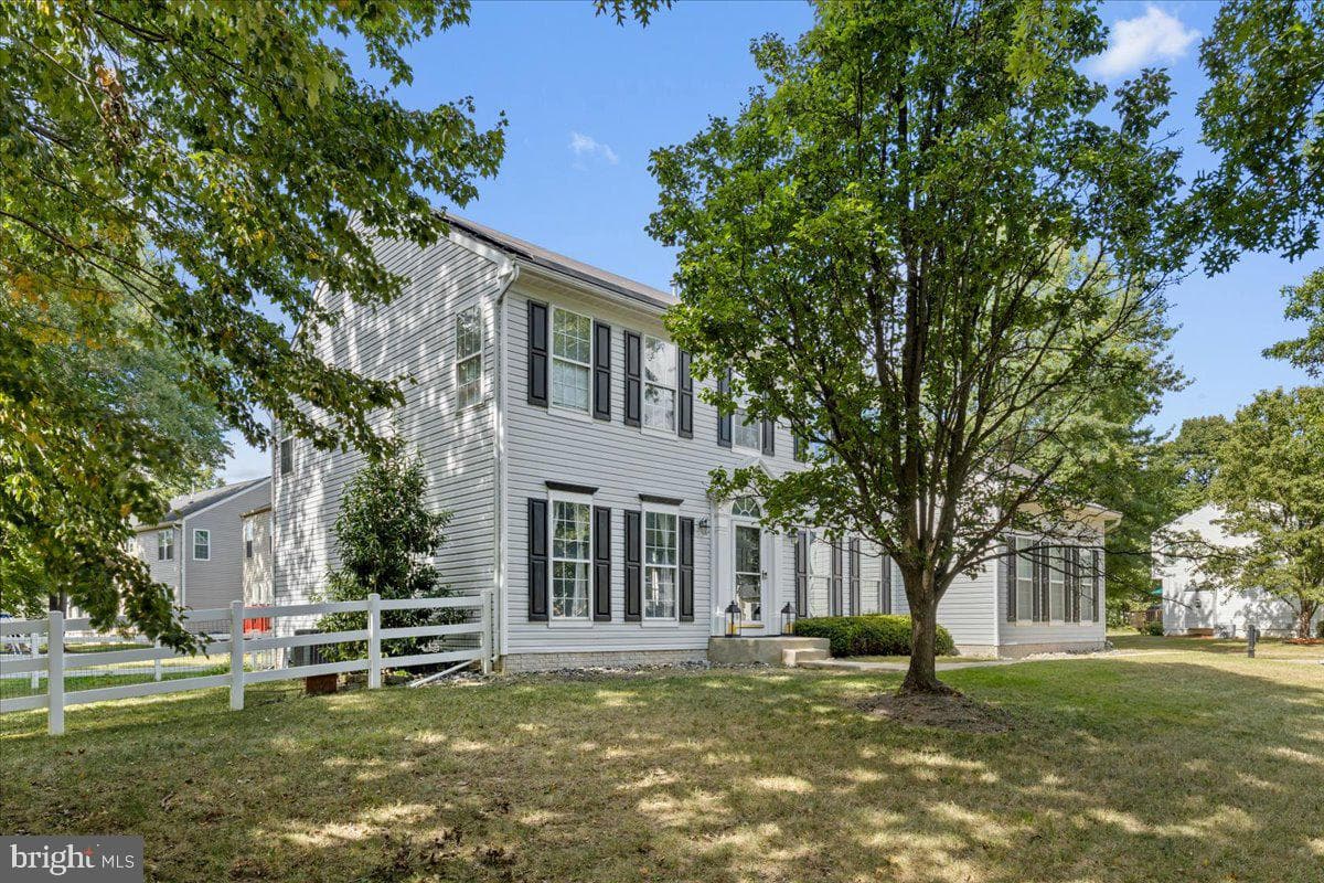 11613 Bardmoor Court photo 4