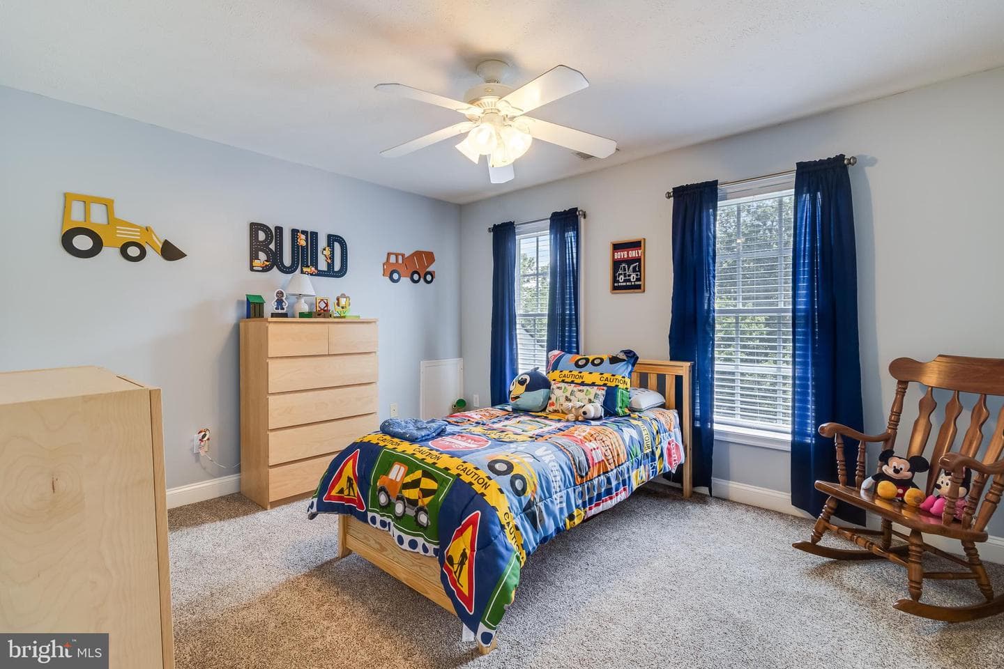 6805 Pale Morning Court photo 25