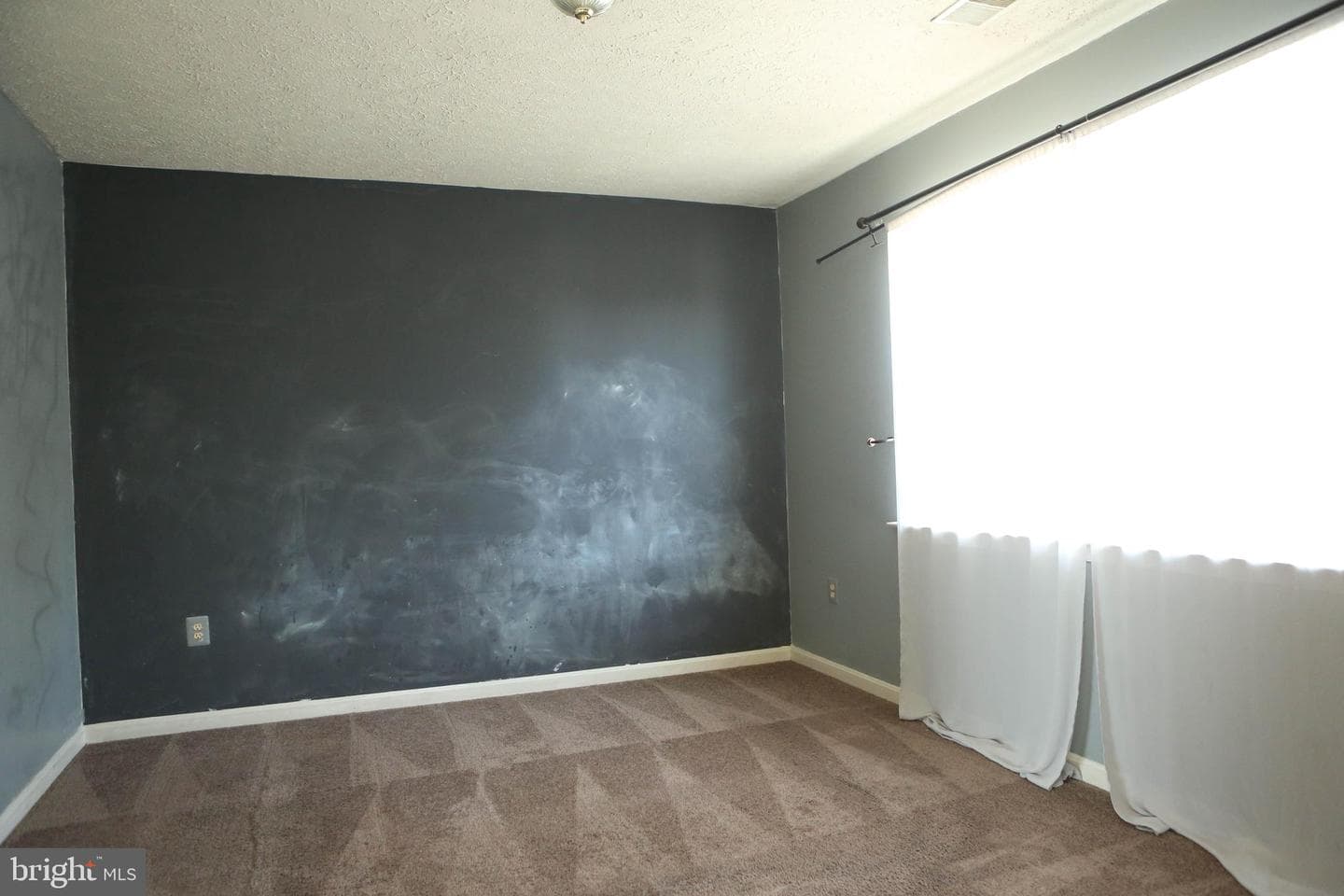 3730 Worthington Street photo 30