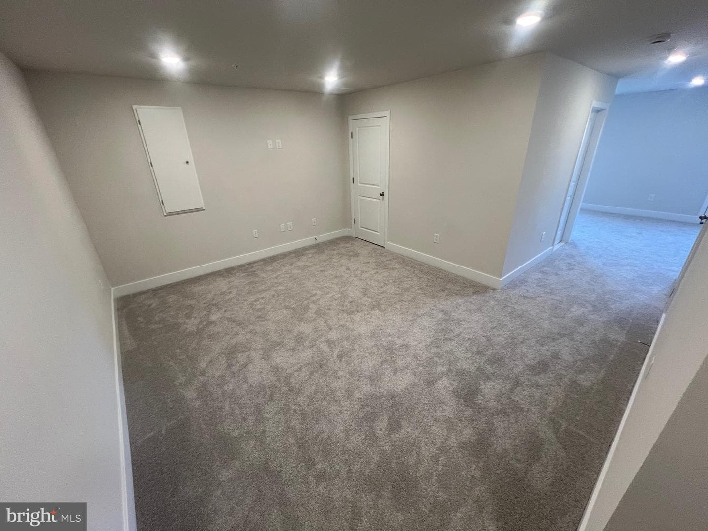 10627 Roundstone Ln photo 13