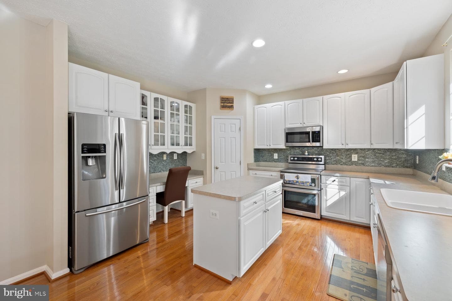 13621 Hearst Place photo 5