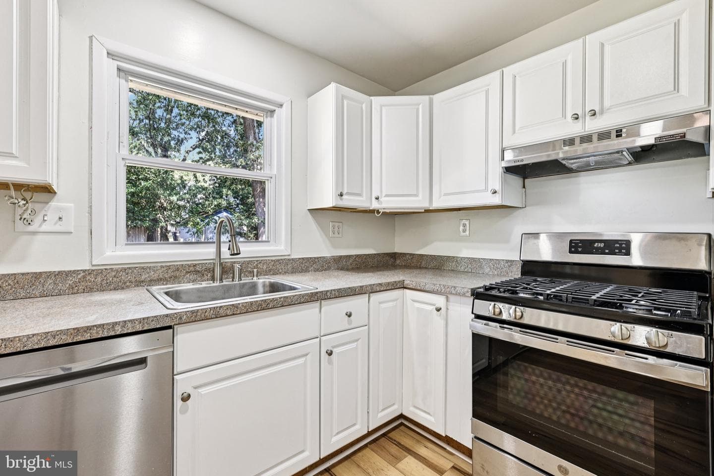 531 Garner Avenue photo 17