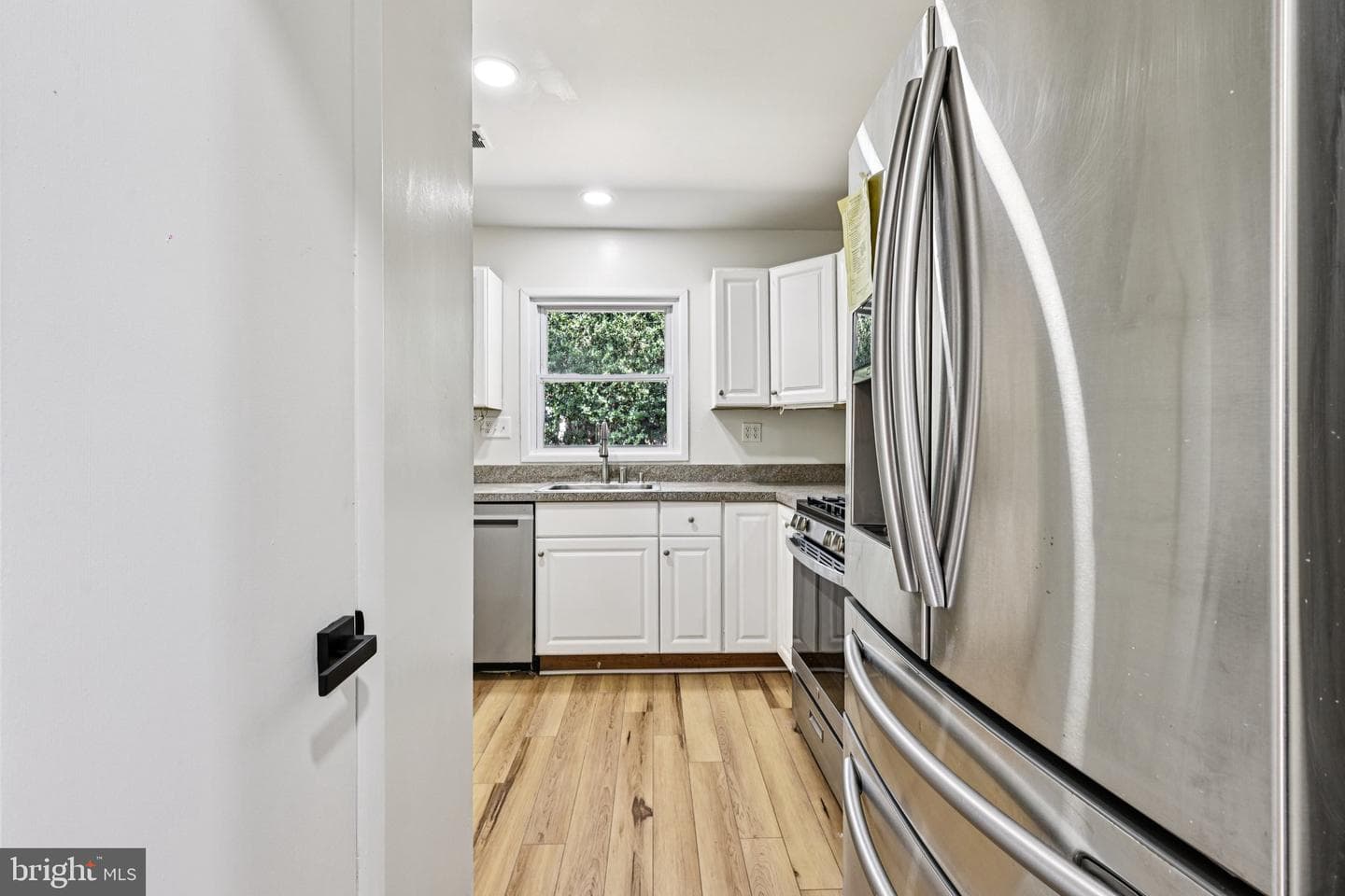 531 Garner Avenue photo 20
