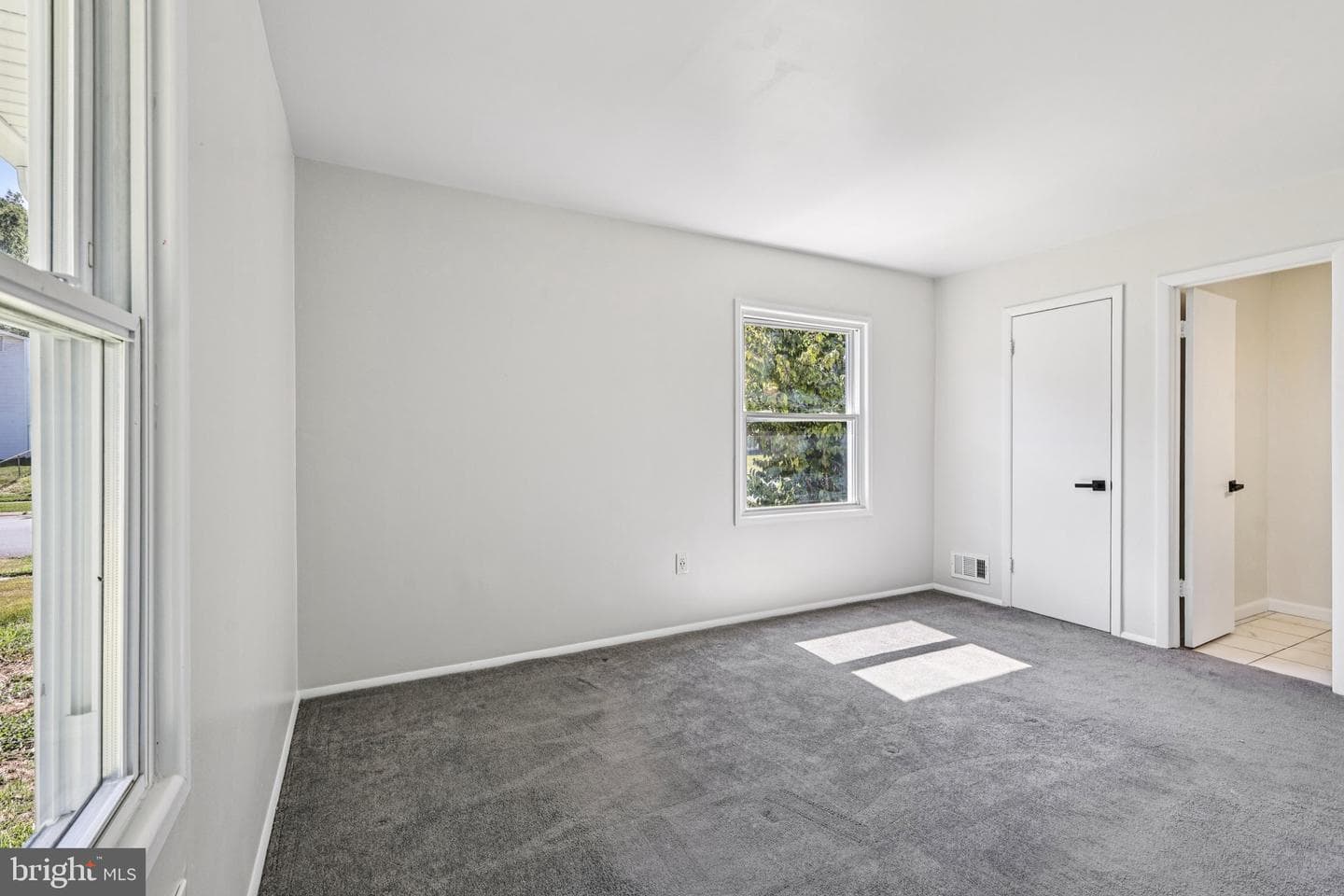 531 Garner Avenue photo 23