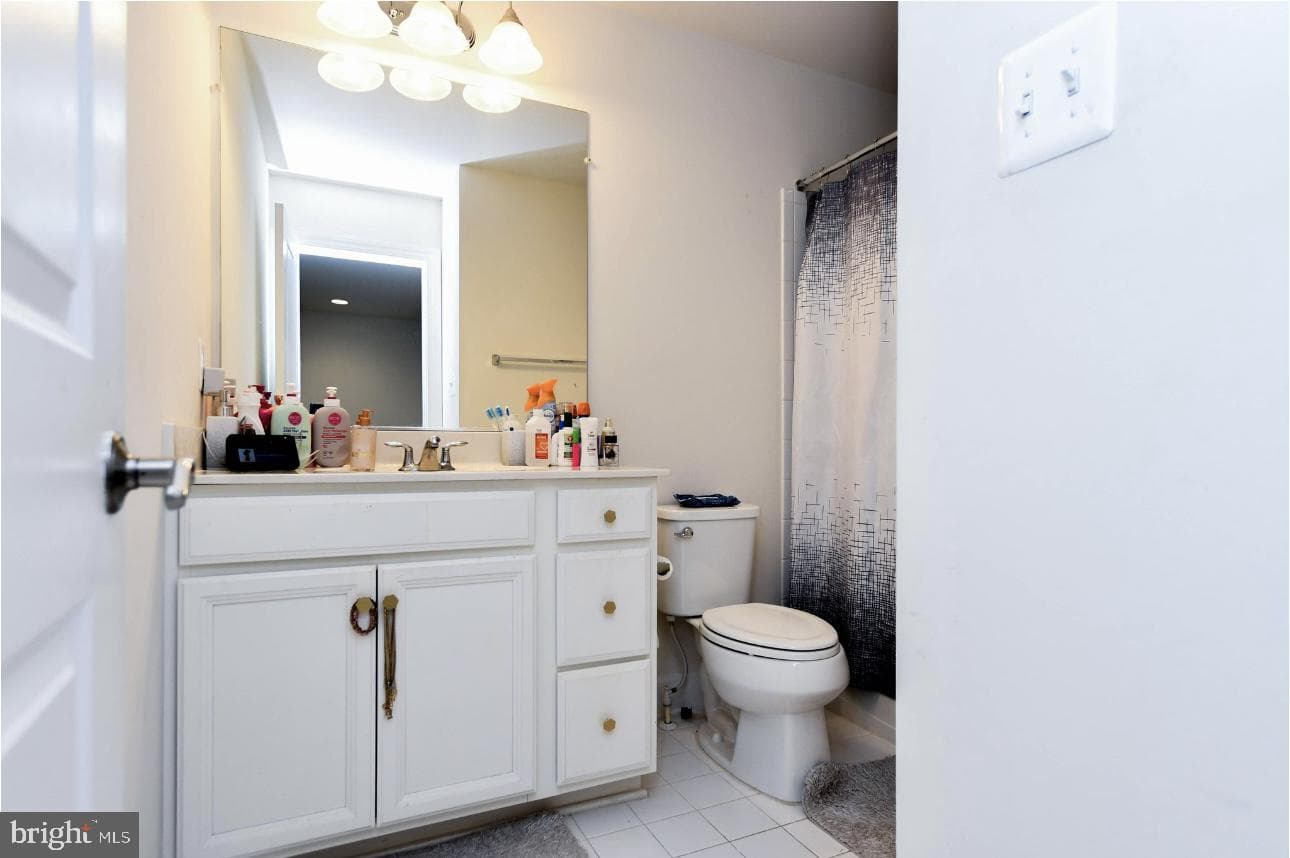 2821 Golden Gate Court photo 13