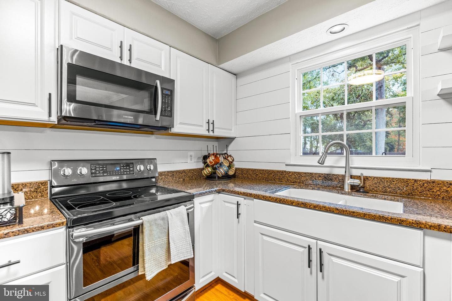 10602 Ashford Circle photo 14