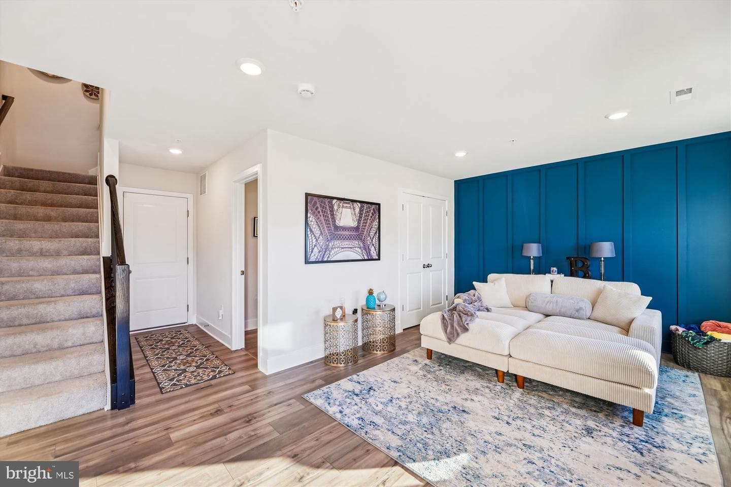 6878 Barrowfield Pl photo 11