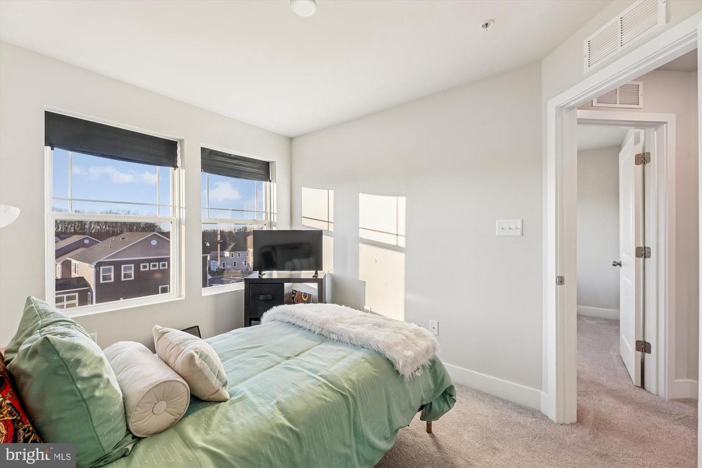 6878 Barrowfield Pl photo 34