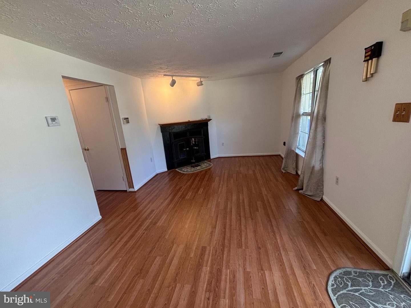 2031 Tanglewood Drive photo 3