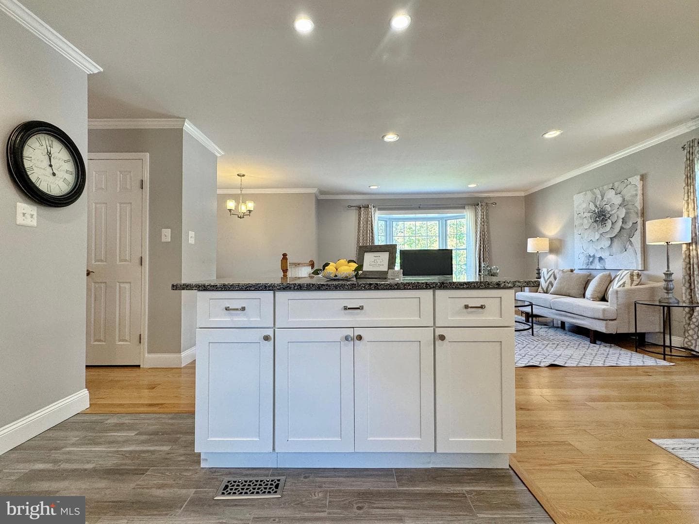 7426 Robin Road photo 17