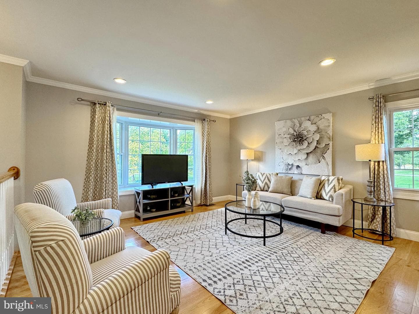 7426 Robin Road photo 3