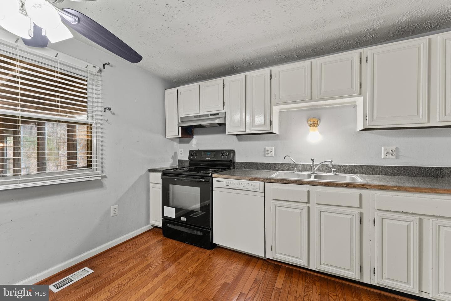 2121 Briarwood Drive photo 13