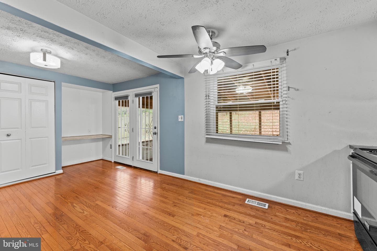2121 Briarwood Drive photo 9