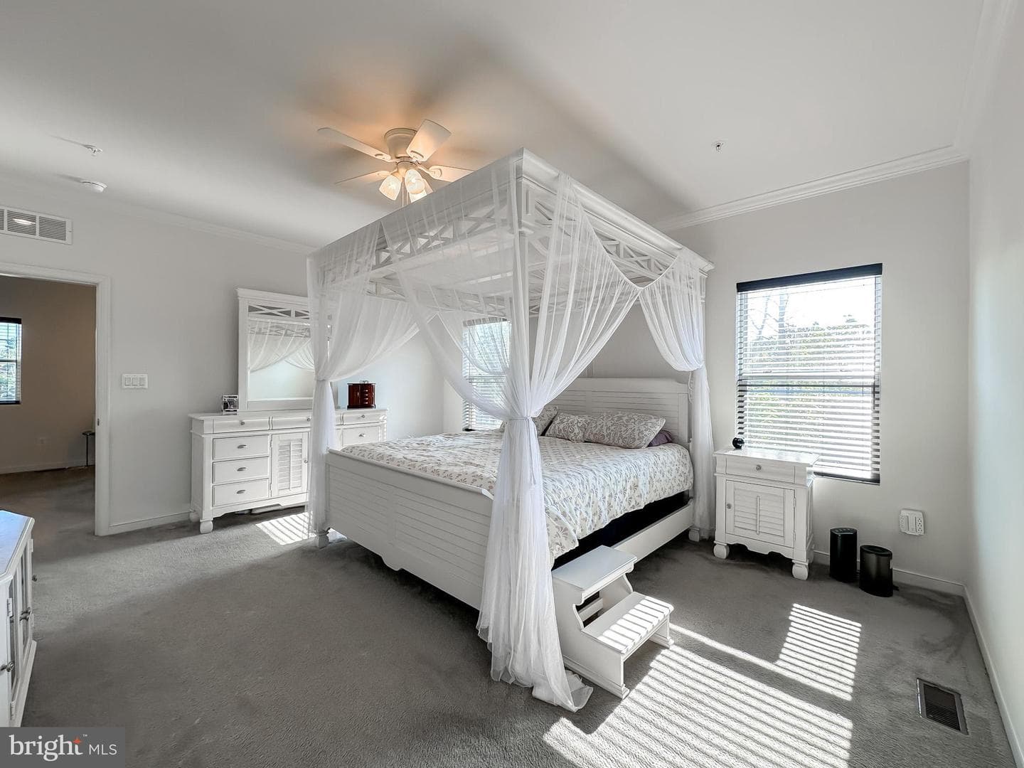 9863 Mannheim Ln photo 24