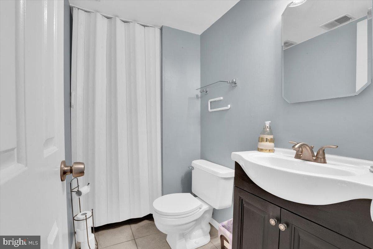 3975 Wintergreen Place photo 12