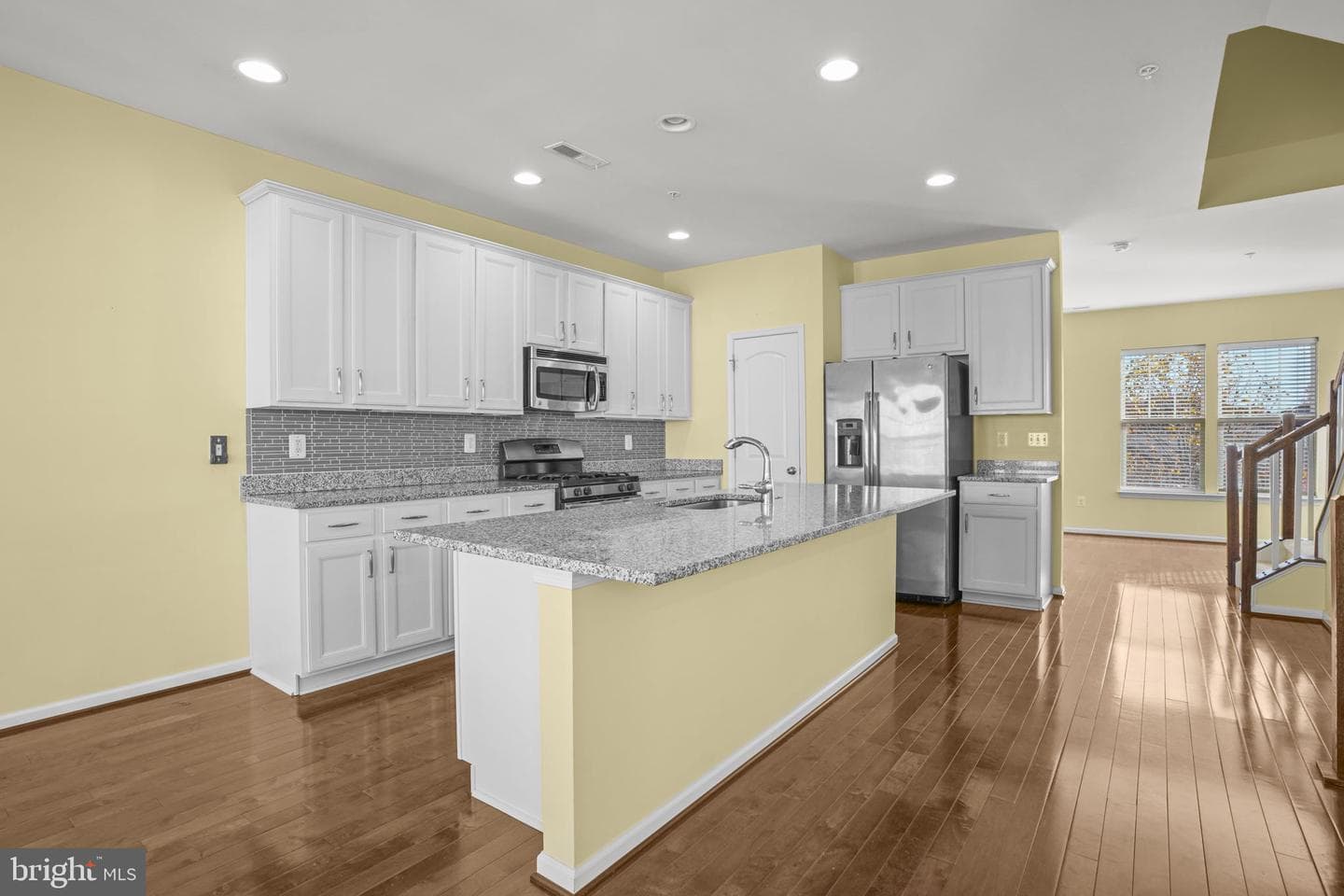 9833 Ushers Place photo 3