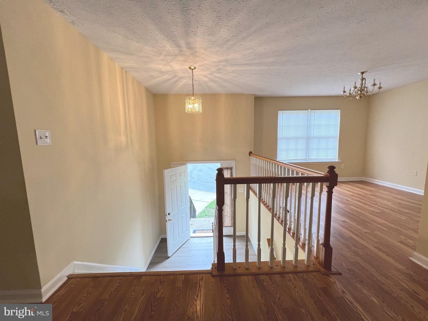 10430 Mark Drive photo 3
