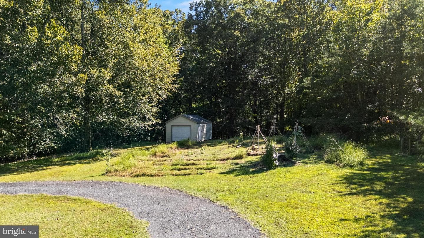 7655 Hawthorne Road photo 31