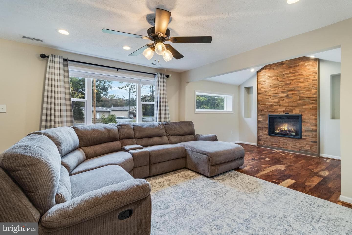 7655 Hawthorne Road photo 7