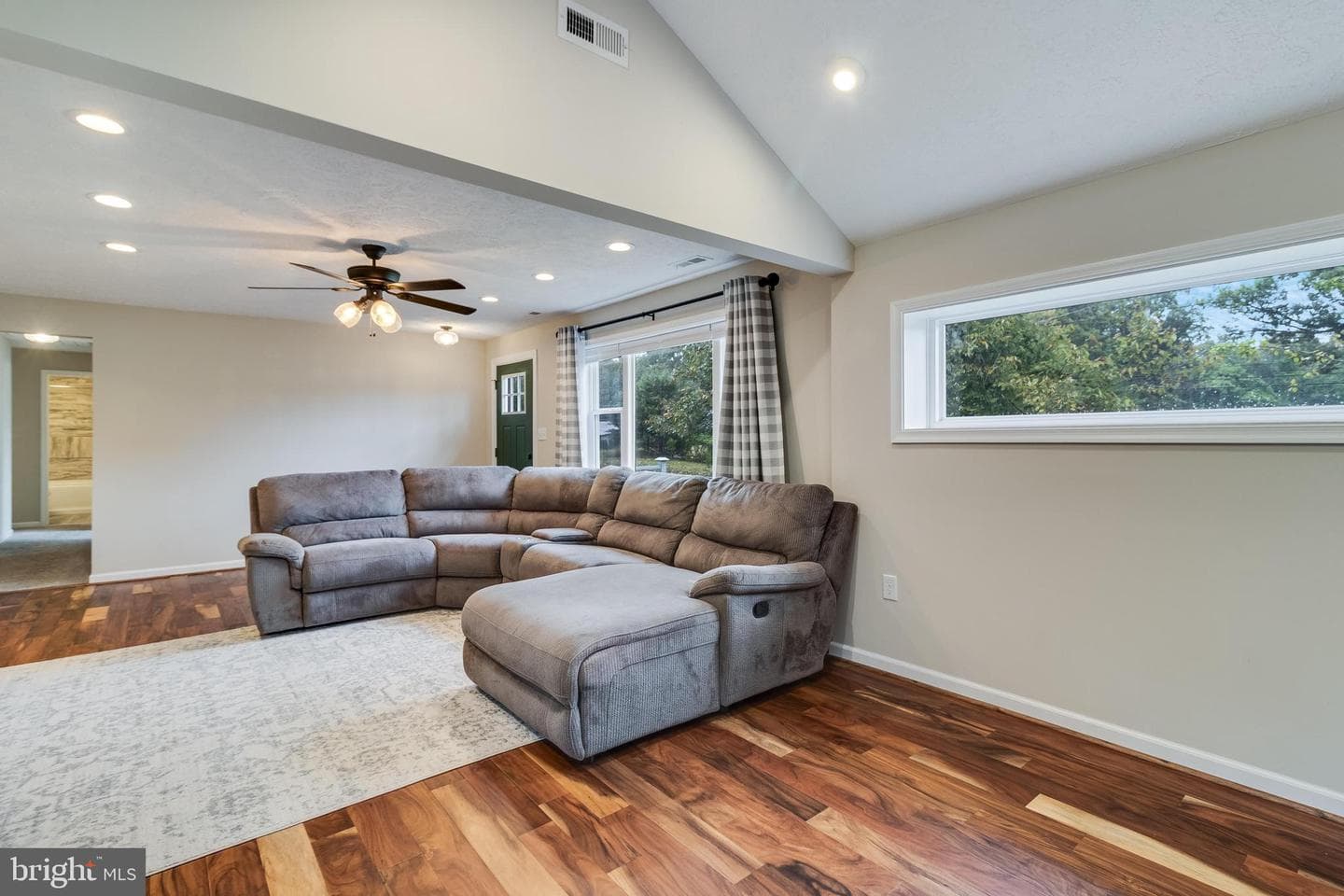 7655 Hawthorne Road photo 9