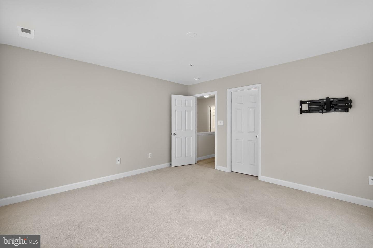 11124 Filberts Court photo 14