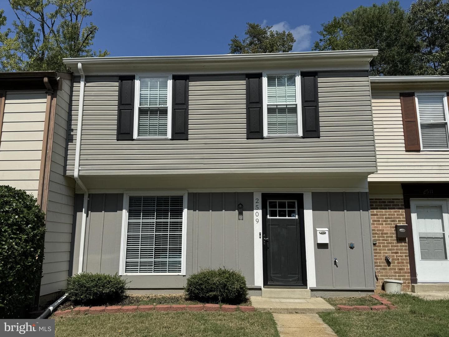 2509 Robinson Place photo 3