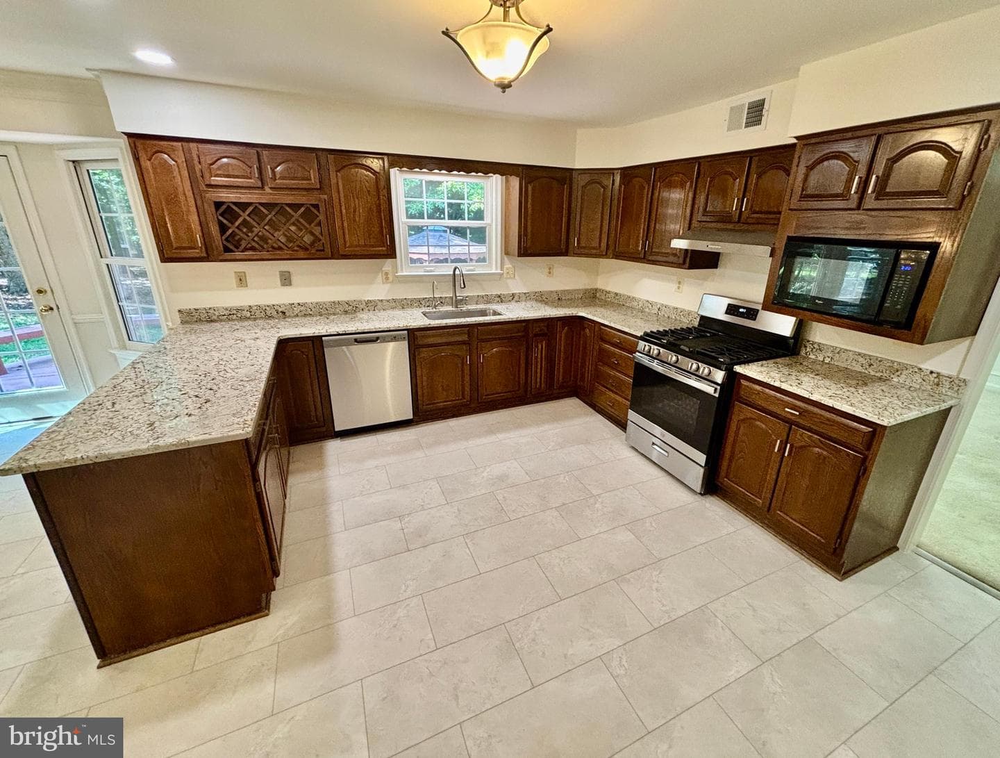3667 Foxhall Place photo 31