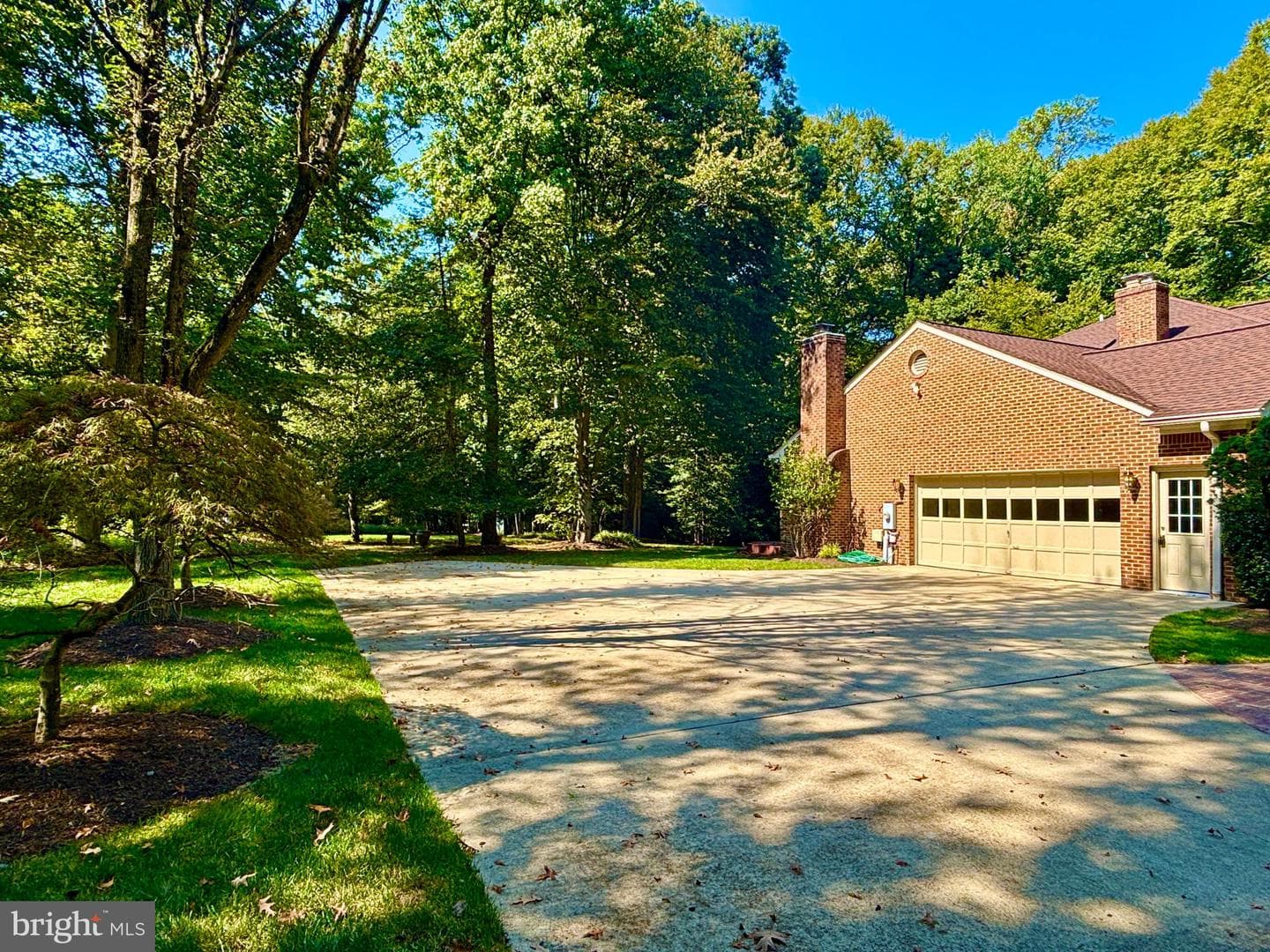 3667 Foxhall Place photo 5