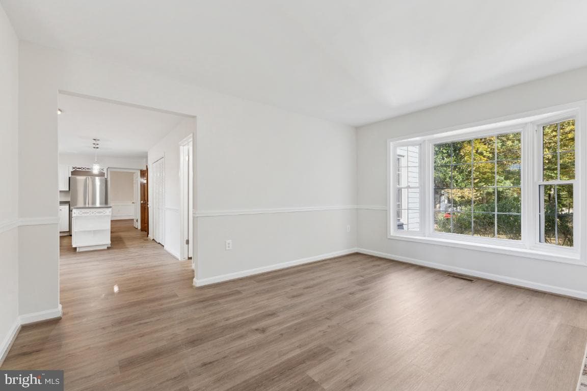 8716 Fendley Way photo 13