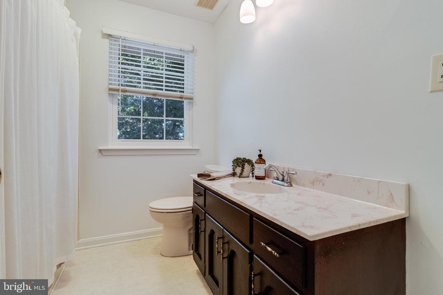 7575 Dolly Drive photo 17