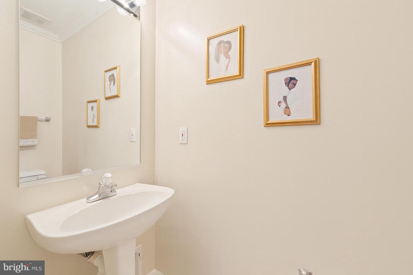 2865 Waters Edge Court photo 11