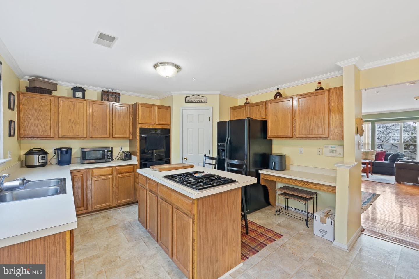 2865 Waters Edge Court photo 17