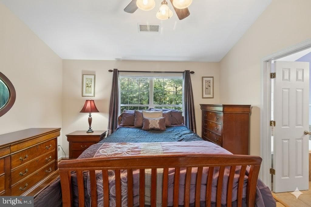 2865 Waters Edge Court photo 20