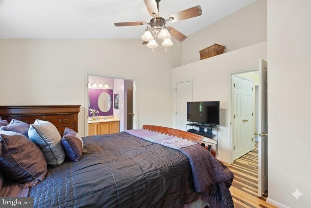 2865 Waters Edge Court photo 22