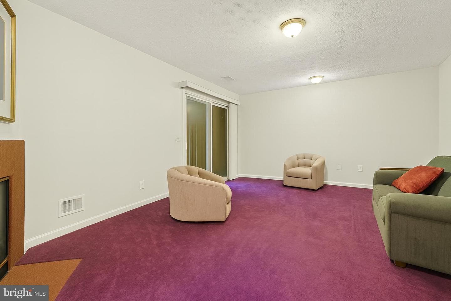 2865 Waters Edge Court photo 6
