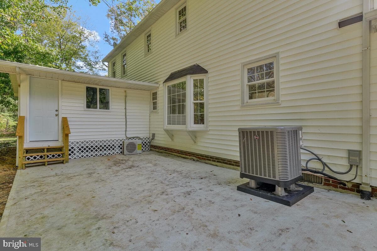 6230 Bryantown Drive photo 24