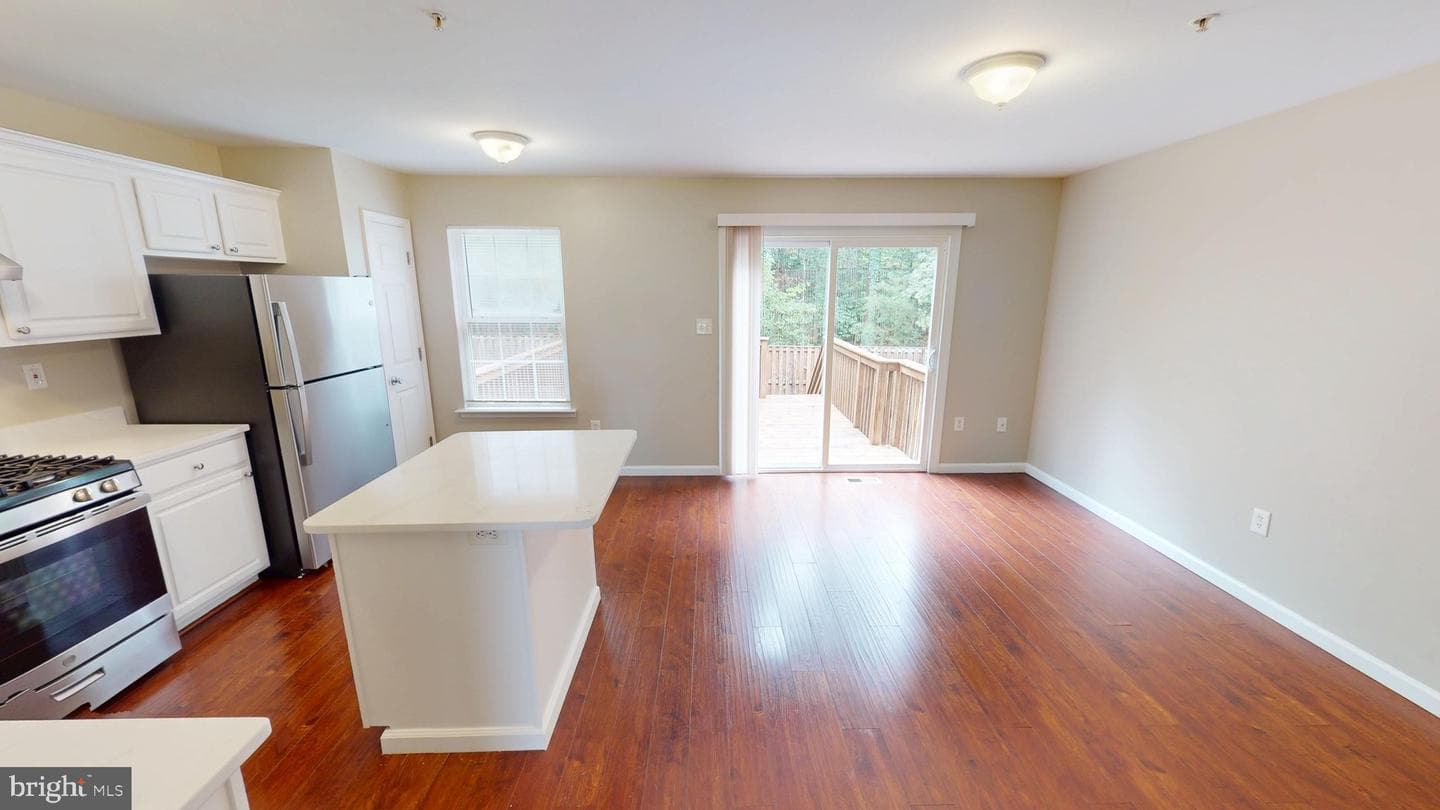 10611 Riva Place photo 21