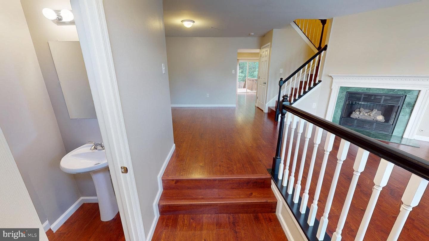 10611 Riva Place photo 3