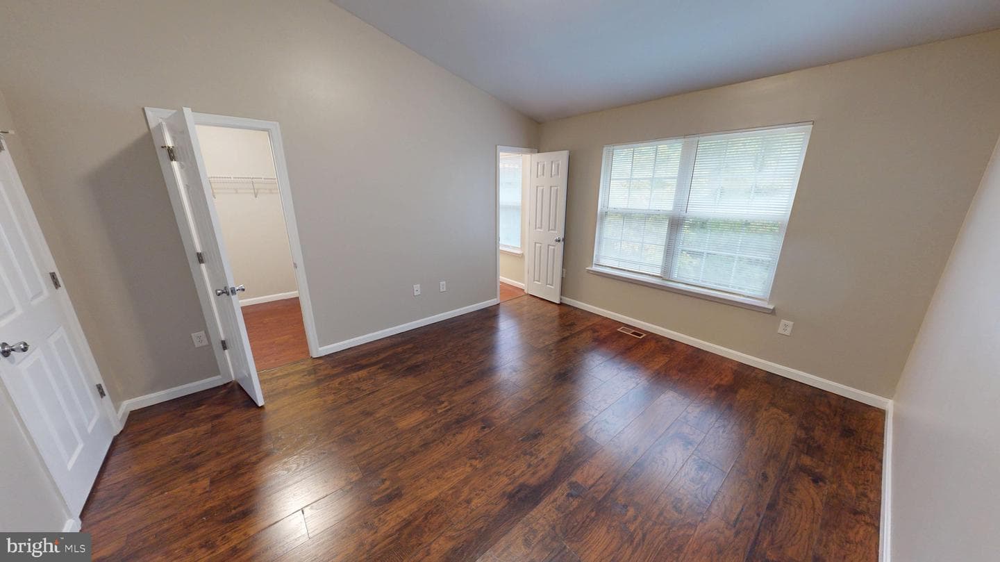 10611 Riva Place photo 35