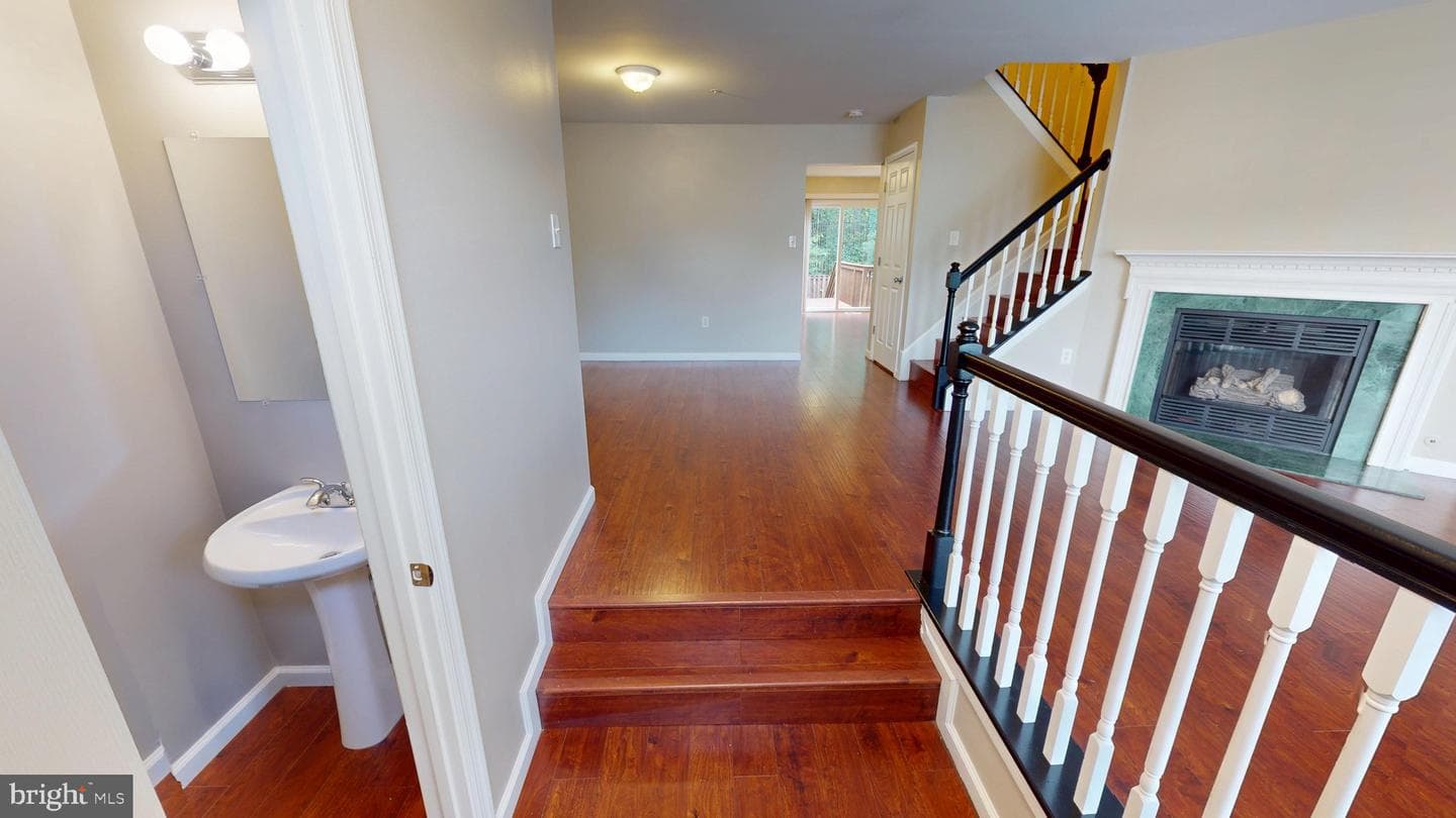 10611 Riva Place photo 4