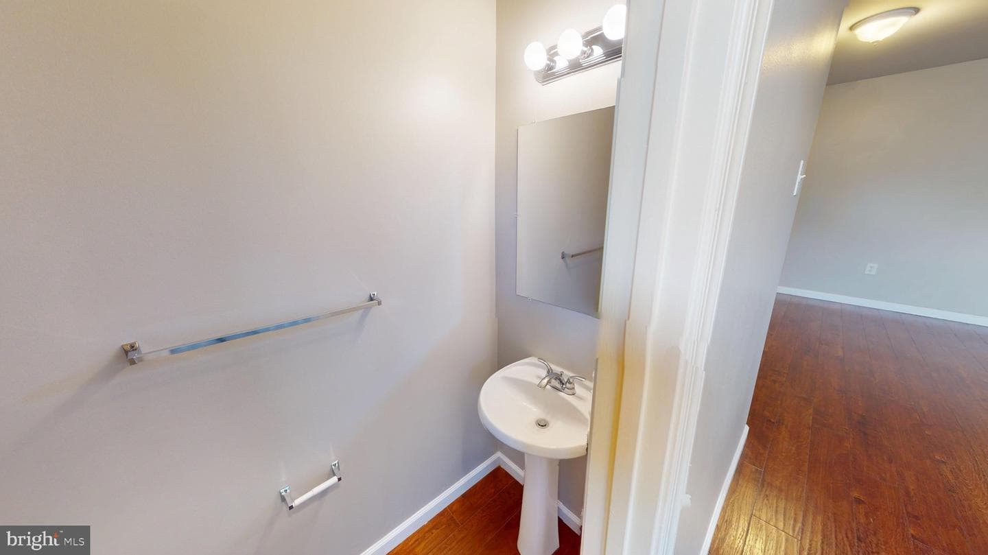 10611 Riva Place photo 6
