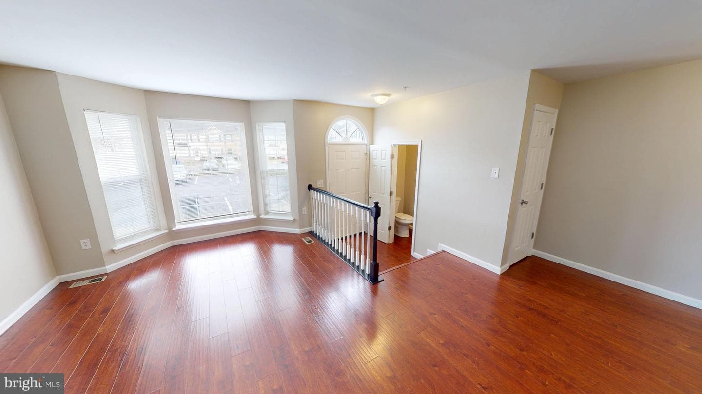 10611 Riva Place photo 9