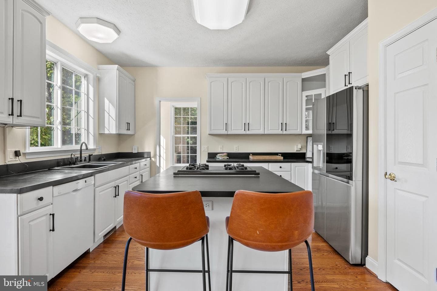 8201 Bishopsgate Lane photo 10