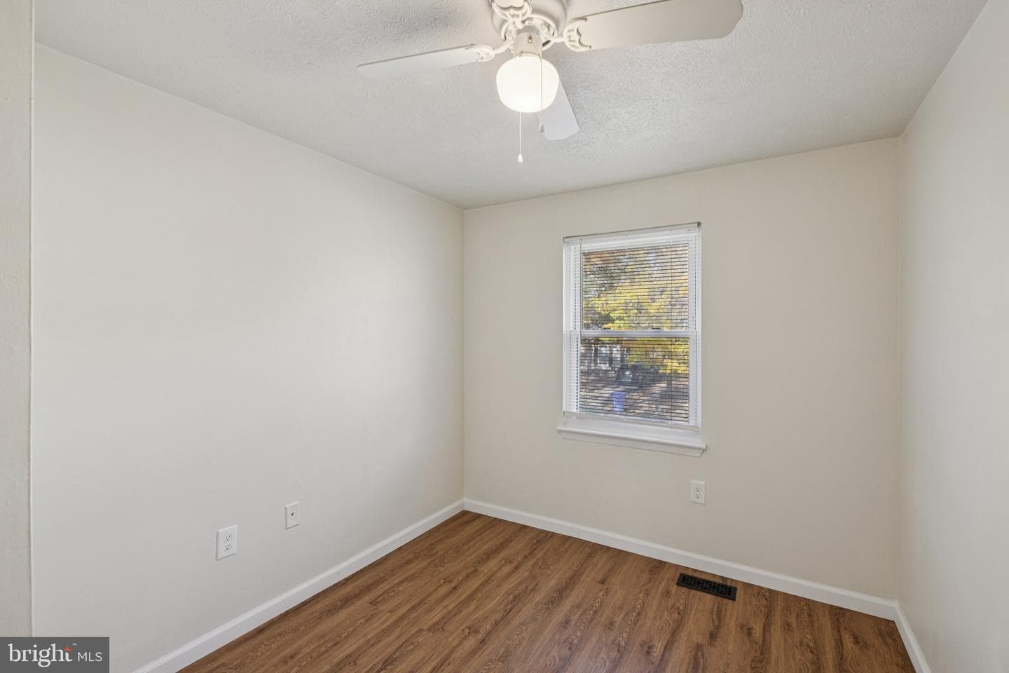 6 Castletown Court photo 23