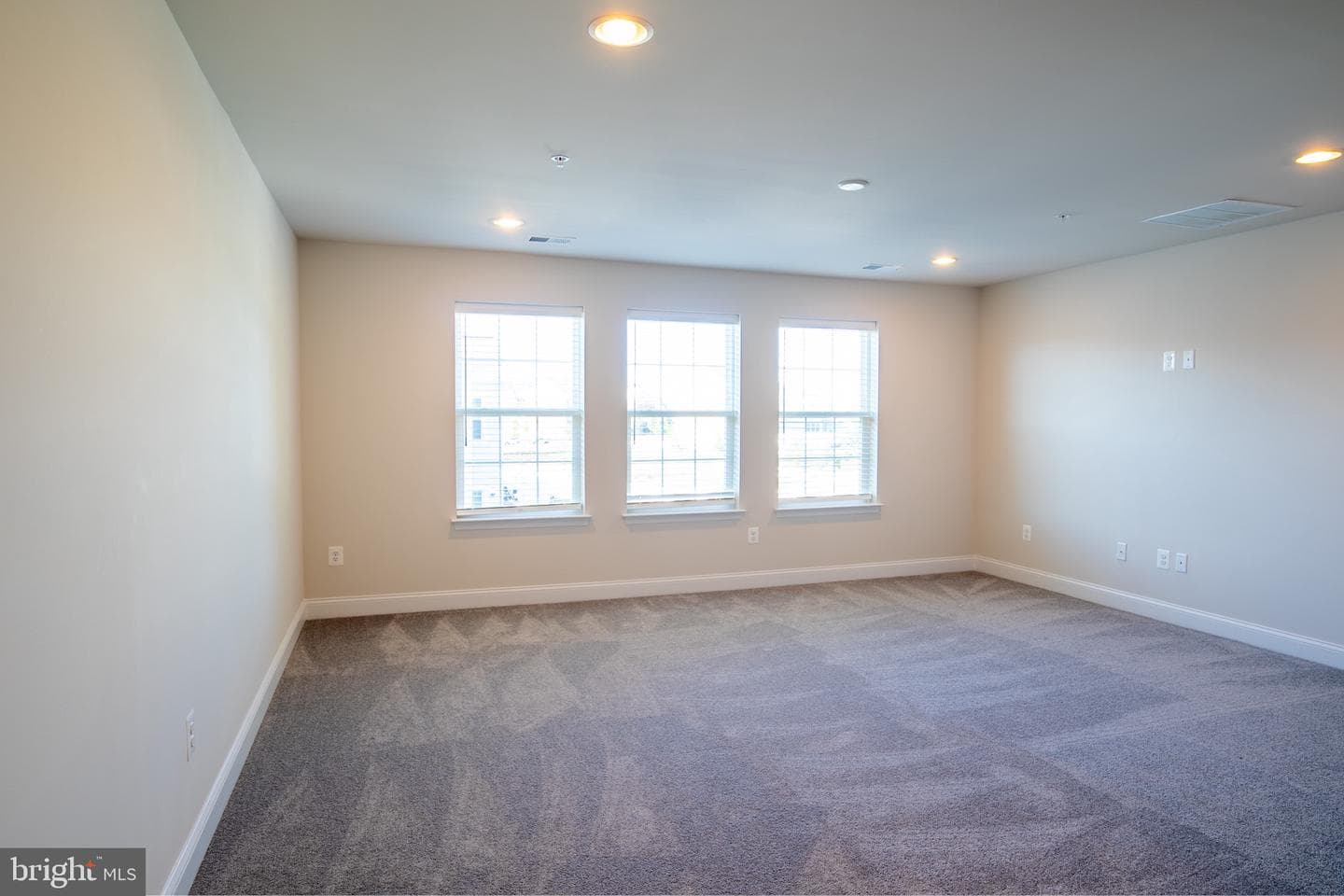 4550 Shakespeare Circle photo 53