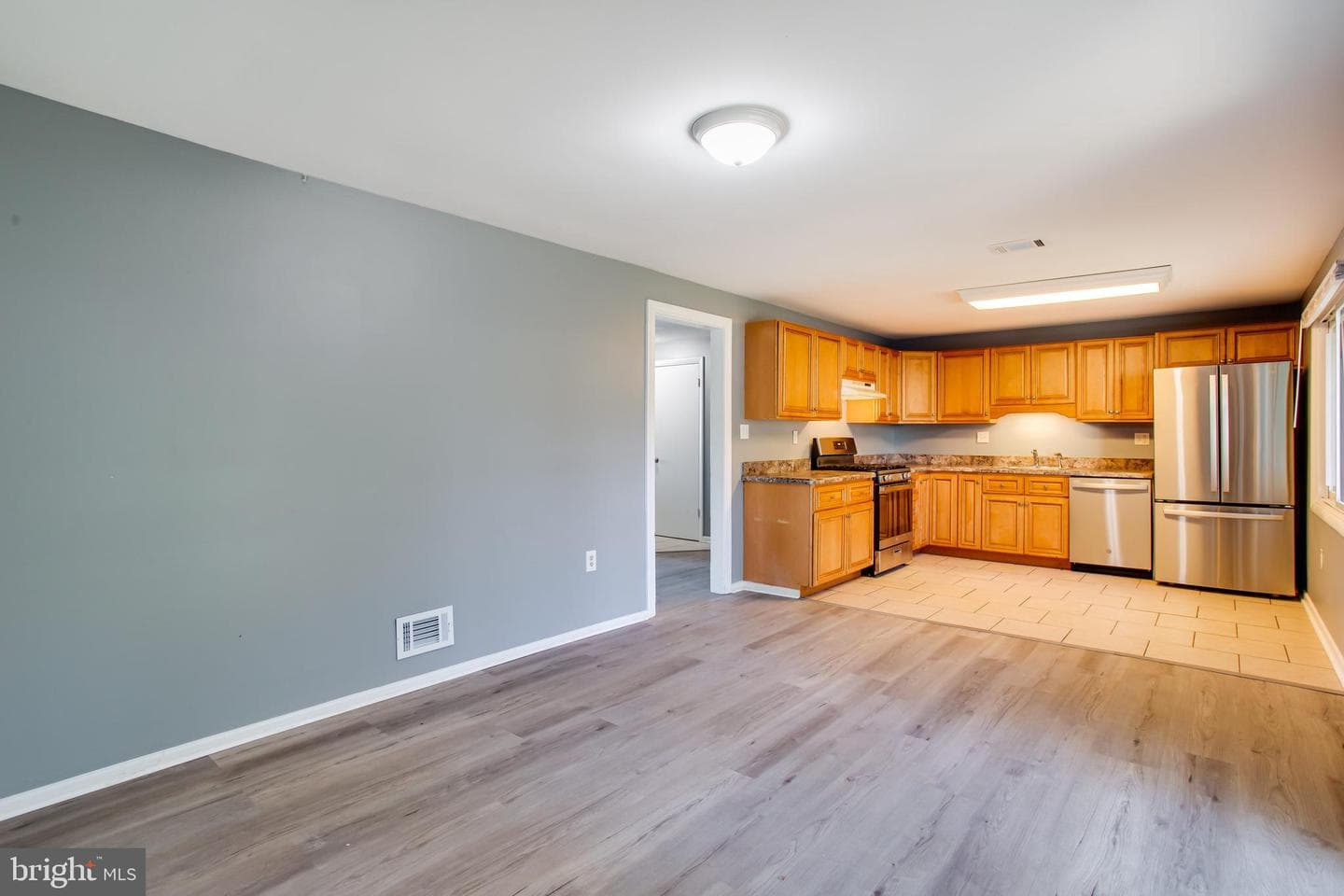 2914 Sandwich Drive photo 5
