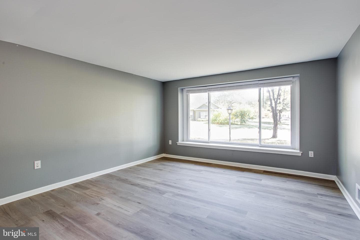 2914 Sandwich Drive photo 6