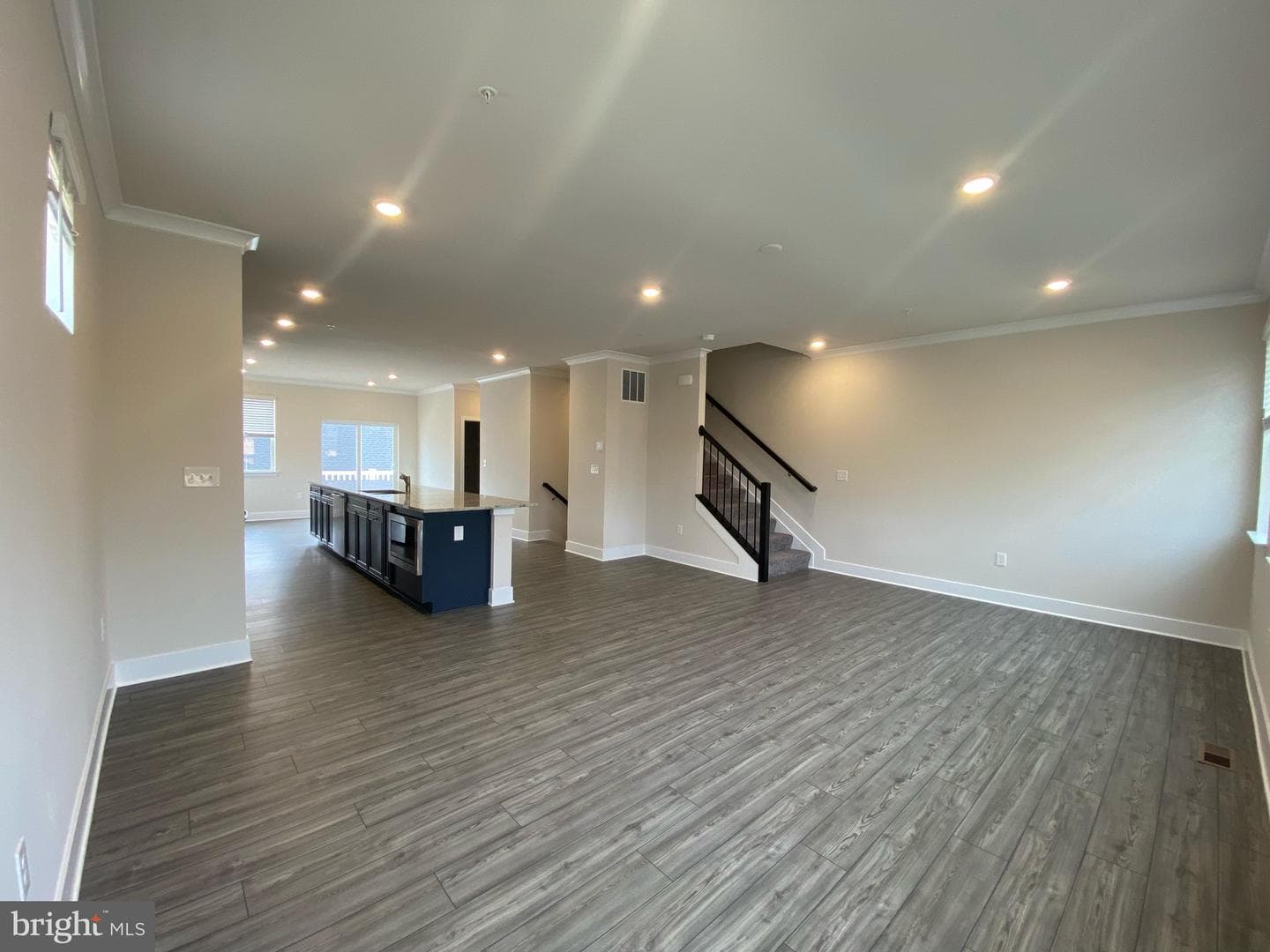 10602 Roundstone Ln photo 3