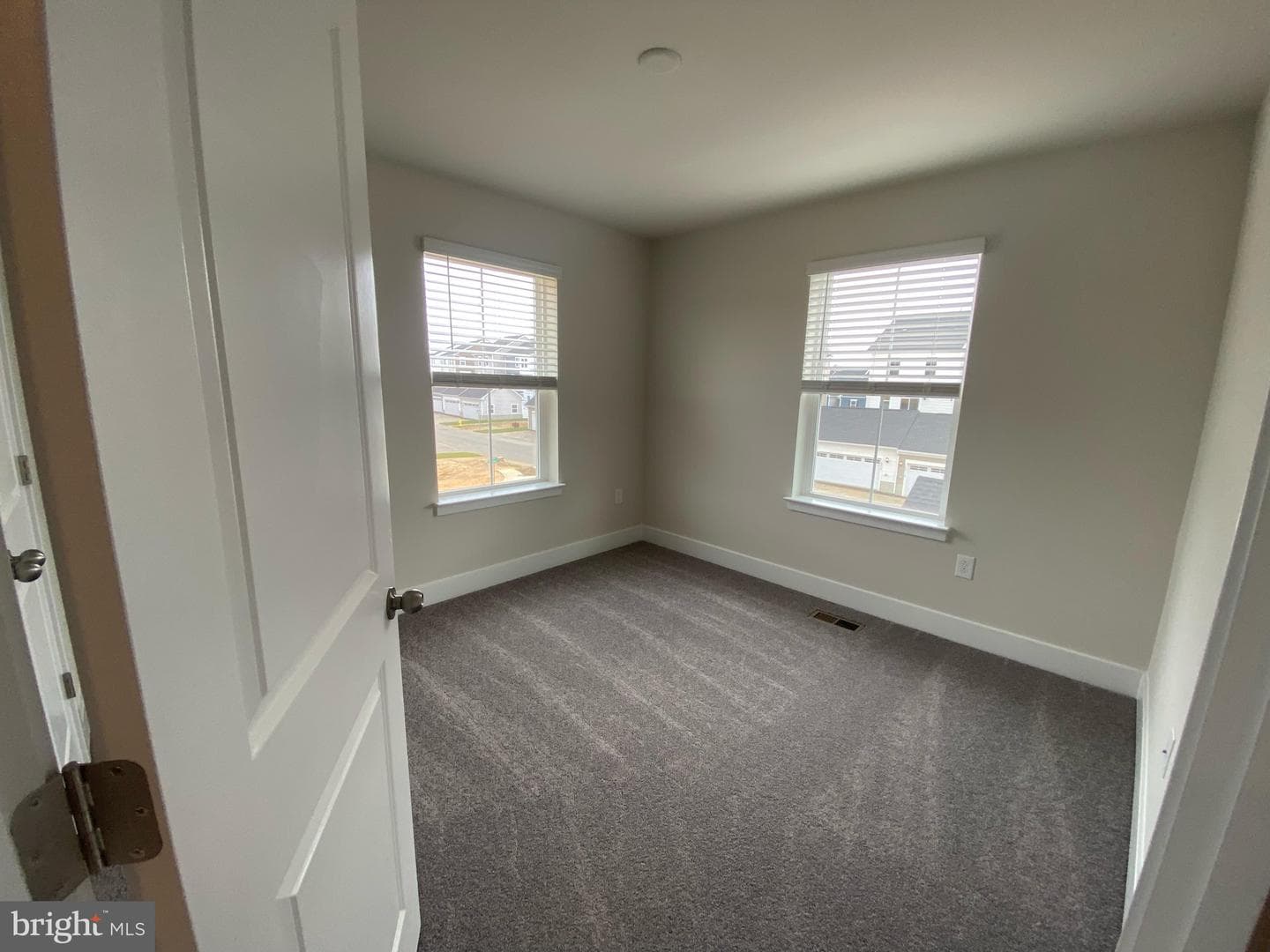 10602 Roundstone Ln photo 33