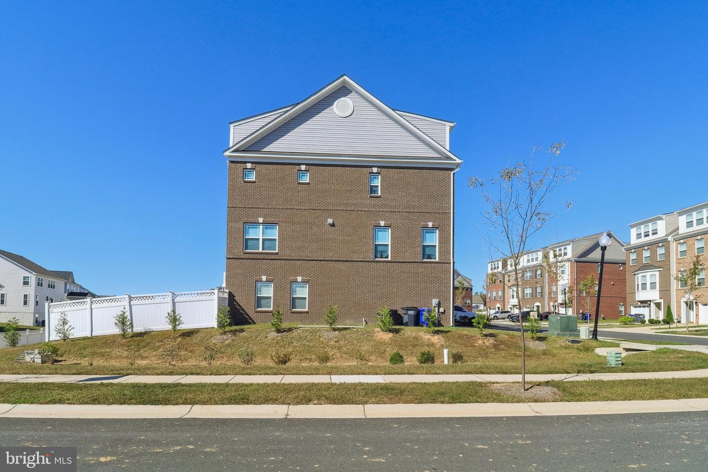 11720 Emily Dickinson Place photo 48